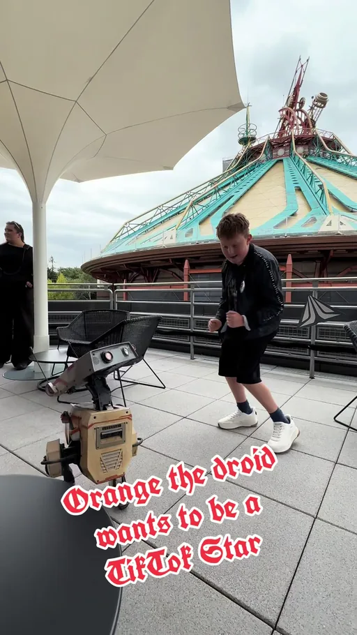 Orange the Droid at Disneyland Paris TikTok